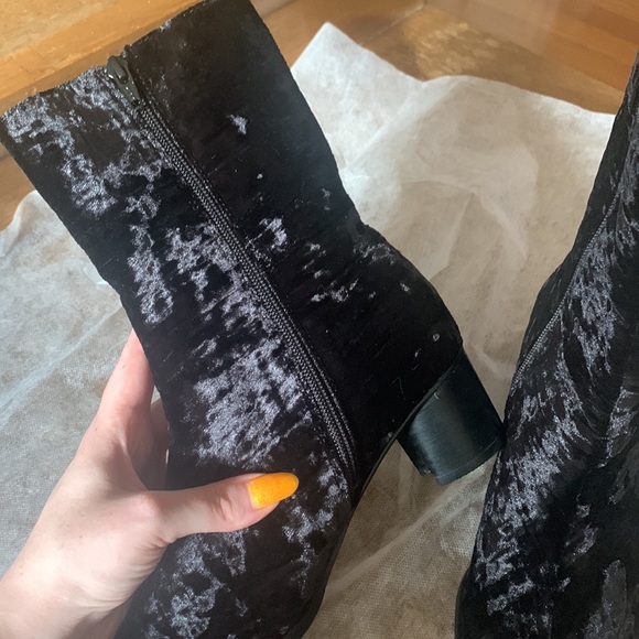 Intentionally blank hype black velvet boots 8 - Picture 5 of 7